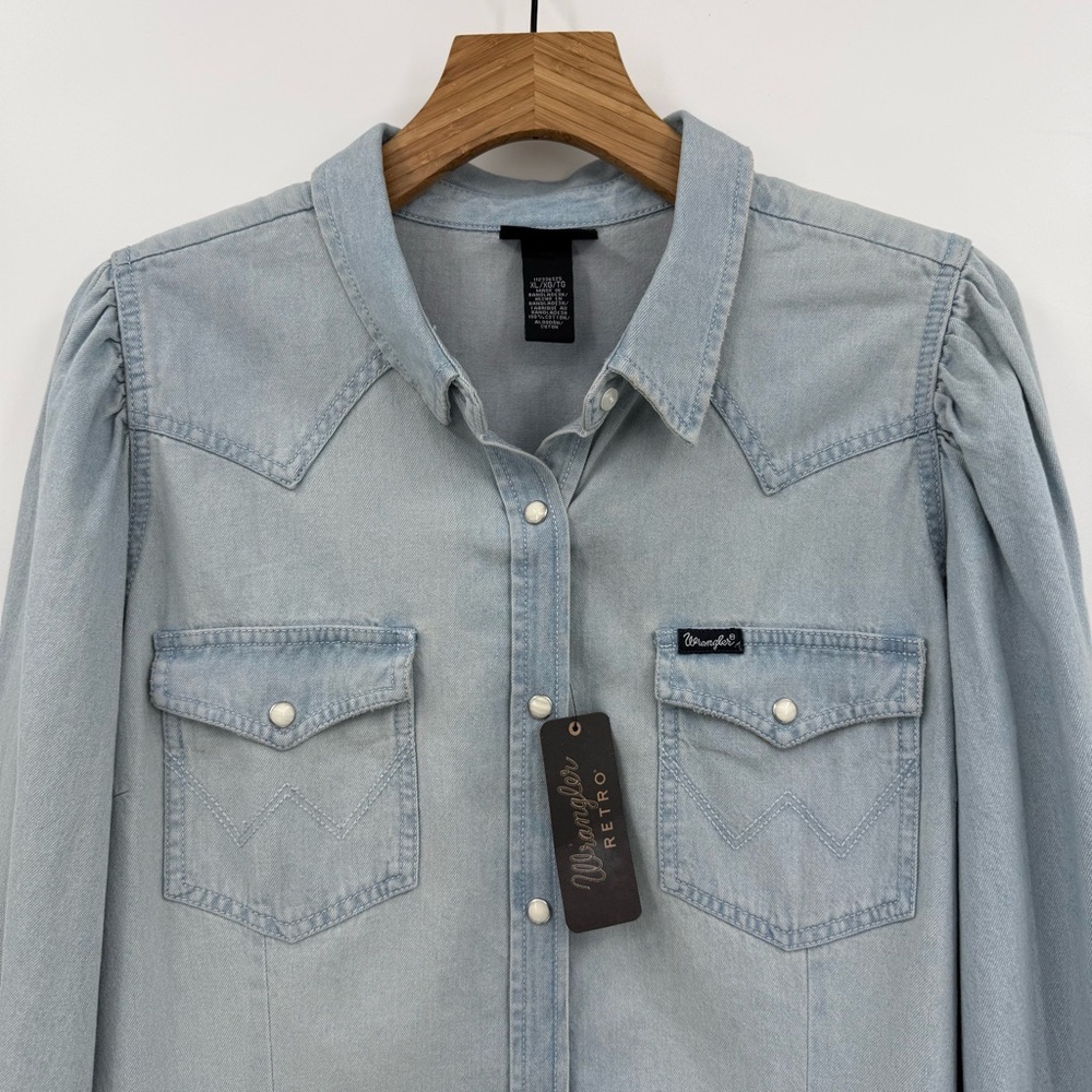 WRANGLER Retro Poet Puff Sleeve Pearl Snap Shirt Denim Rodeo In Light Wash XL - Picture 4 of 15